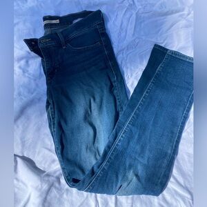 Levi’s Jeans, size 29, shaping skinny
